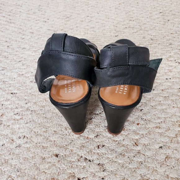 *MADE IN ITALY* BARNEYS NY Black Leather Wedges - Picture 3 of 8